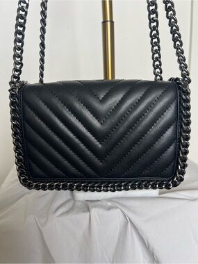 Black Quilted Chain Shoulder Bag - Women's Crossbody